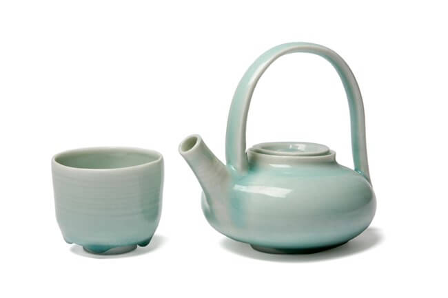 Teapot and tea bowl, 2008. Photographed by Dave Williams.